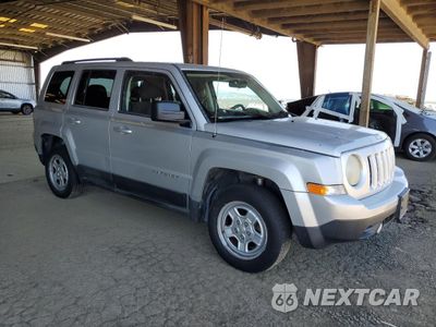 Czwarte zdjęcie samochodu z boku: 2011 JEEP PATRIOT SPORT VIN:1J4NF1GB6BD192967 - miniatura