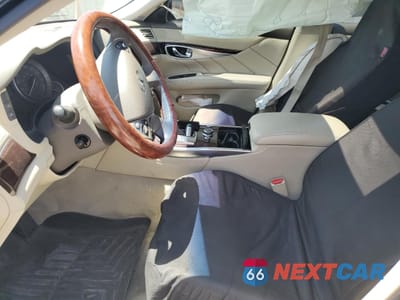 Zdjęcie 7 z 12 samochodu: 2016 INFINITI Q70 3.7 VIN:JN1BY1AP6GM220512 - miniatura