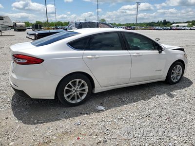 Trzecie zdjęcie samochodu z tyłu: 2019 FORD FUSION SE VIN:3FA6P0LU3KR112997 - miniatura