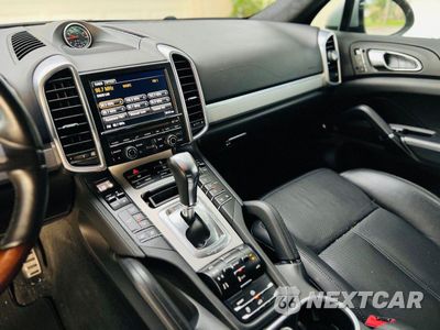 Zdjęcie 8 z 10 samochodu: 2013 PORSCHE CAYENNE GTS VIN:WP1AD2A29DLA76078 - miniatura