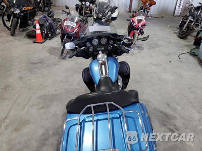Zdjęcie 6 z 8 samochodu: 2011 HARLEY-DAVIDSON FLHTK VIN:1HD1KEM17BB641490 - miniatura