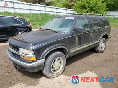 1999 CHEVROLET BLAZER 1GNDT13W4X2169135 - główne zdjęcie licytacji z USA - miniatura