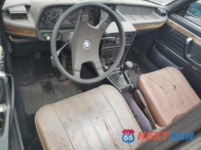 Zdjęcie 8 z 12 samochodu: 1981 BMW 528 I AUTOMATIC VIN:WBACJ9704B6795989 - miniatura