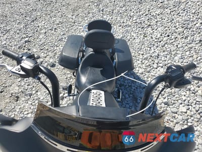 Piąte zdjęcie samochodu w środku: 2014 HARLEY-DAVIDSON FLHX STREET GLIDE VIN:1HD1KBM12EB650097 - miniatura