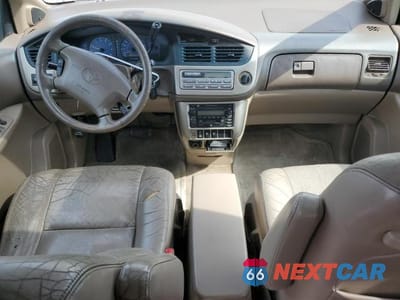 Zdjęcie 8 z 13 samochodu: 2001 TOYOTA SIENNA LE VIN:4T3ZF13C81U354542 - miniatura