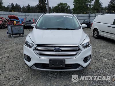 Piąte zdjęcie samochodu w środku: 2018 FORD ESCAPE SE VIN:1FMCU9GD9JUA12412 - miniatura