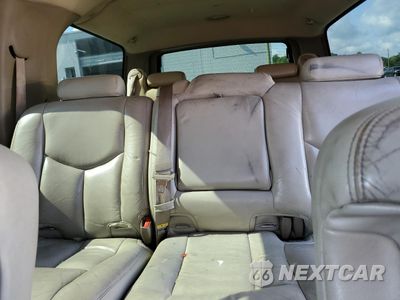 Zdjęcie 10 z 15 samochodu: 2004 CHEVROLET SUBURBAN K1500 VIN:3GNFK16Z54G180956 - miniatura