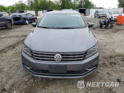 Piąte zdjęcie samochodu w środku: 2016 VOLKSWAGEN PASSAT SE VIN:1VWBT7A34GC015575 - miniatura