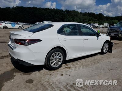 Trzecie zdjęcie samochodu z tyłu: 2023 TOYOTA CAMRY LE VIN:4T1C11BK6PU101881 - miniatura