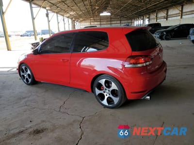 Drugie zdjęcie samochodu z przodu: 2010 VOLKSWAGEN GTI VIN:WVWED7AJ7AW252353 - miniatura