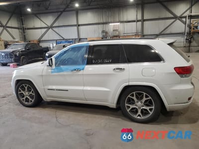 Drugie zdjęcie samochodu z przodu: 2021 JEEP GRAND CHEROKEE OVERLAND VIN:1C4RJFCG7MC718519 - miniatura