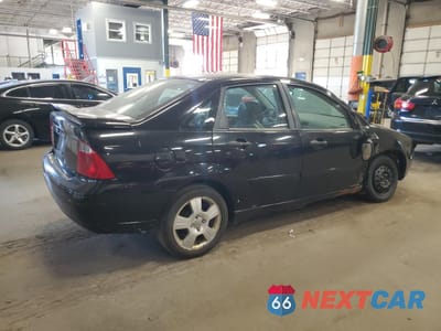 Trzecie zdjęcie samochodu z tyłu: 2007 FORD FOCUS ZX4 VIN:1FAHP34N17W282264 - miniatura
