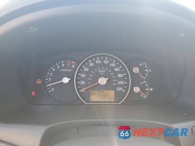 Zdjęcie 9 z 13 samochodu: 2012 KIA RONDO VIN:KNAHH8A84C7375154 - miniatura