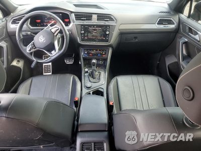 Zdjęcie 8 z 16 samochodu: 2022 VOLKSWAGEN TIGUAN SE R-LINE BLACK VIN:3VV8B7AX4NM101419 - miniatura