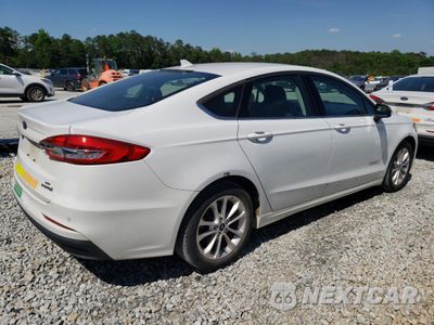 Trzecie zdjęcie samochodu z tyłu: 2019 FORD FUSION SE VIN:3FA6P0LU8KR263995 - miniatura
