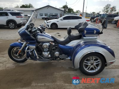 Trzecie zdjęcie samochodu z tyłu: 2011 KAWASAKI VN1700 A VIN:JKBVNRA13BA006283 - miniatura