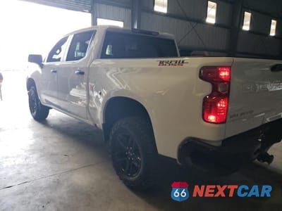 Drugie zdjęcie samochodu z przodu: 2025 CHEV SILVERADO VIN:3GCPKCEK5SG113039 - miniatura