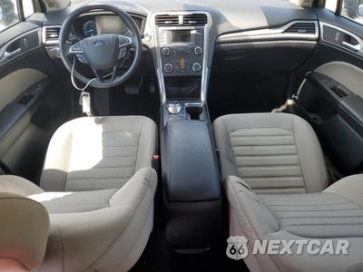 Zdjęcie 8 z 13 samochodu: 2019 FORD FUSION S VIN:3FA6P0G72KR128631 - miniatura