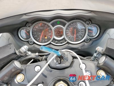 Zdjęcie 7 z 10 samochodu: 2019 SUZUKI GSX1300 RA VIN:JS1GX72B1K7100405 - miniatura