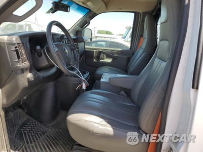 Zdjęcie 7 z 14 samochodu: 2017 CHEVROLET EXPRESS G2500 VIN:1GCWGAFF5H1307452 - miniatura