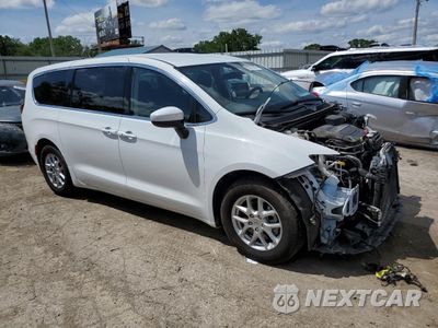 Czwarte zdjęcie samochodu z boku: 2022 CHRYSLER VOYAGER LX VIN:2C4RC1CG4NR158836 - miniatura