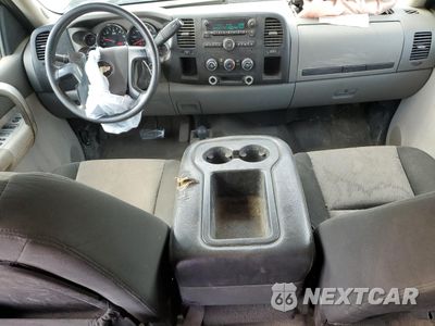 Zdjęcie 8 z 12 samochodu: 2009 CHEVROLET SILVERADO K3500 VIN:1GCHK73K99F146751 - miniatura