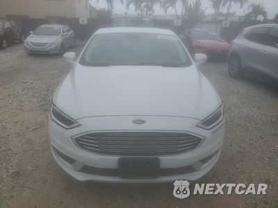 Piąte zdjęcie samochodu w środku: 2018 FORD FUSION SE HYBRID VIN:3FA6P0LU3JR129880 - miniatura