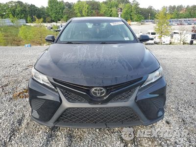 Piąte zdjęcie samochodu w środku: 2018 TOYOTA CAMRY L VIN:4T1B11HK2JU607038 - miniatura