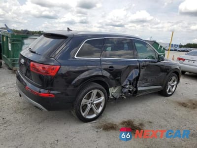 Trzecie zdjęcie samochodu z tyłu: 2019 AUDI Q7 PRESTIGE VIN:WA1VAAF73KD001047 - miniatura