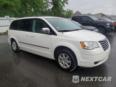 Czwarte zdjęcie samochodu z boku: 2010 CHRYSLER TOWN & COUNTRY TOURING PLUS VIN:2A4RR8DX5AR361034 - miniatura