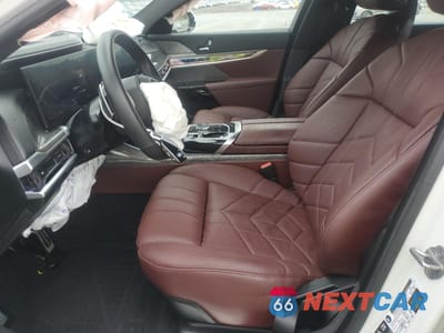 Zdjęcie 7 z 14 samochodu: 2024 BMW 760 XI VIN:WBA33EJ05RCR10400 - miniatura