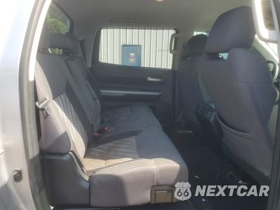 Zdjęcie 10 z 13 samochodu: 2019 TOYOTA TUNDRA CREWMAX SR5 VIN:5TFDW5F1XKX825650 - miniatura