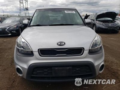 Piąte zdjęcie samochodu w środku: 2013 KIA SOUL + VIN:KNDJT2A62D7539274 - miniatura