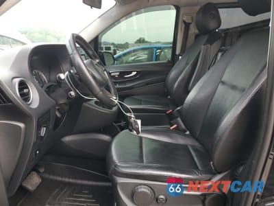 Zdjęcie 7 z 15 samochodu: 2016 MERCEDES-BENZ METRIS VIN:WD4PG2EE0G3139800 - miniatura