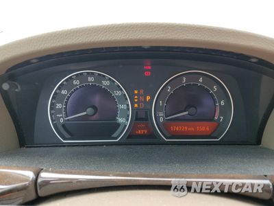 Zdjęcie 9 z 14 samochodu: 2008 BMW 750 LI VIN:WBAHN83508DT80968 - miniatura