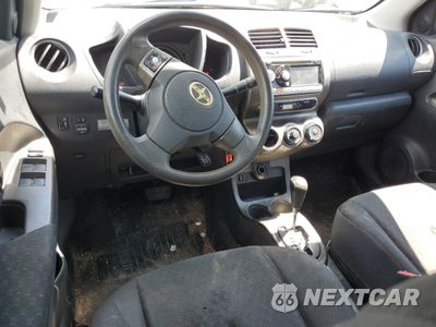 Zdjęcie 8 z 13 samochodu: 2011 TOYOTA SCION XD VIN:JTKKU4B47B1009790 - miniatura
