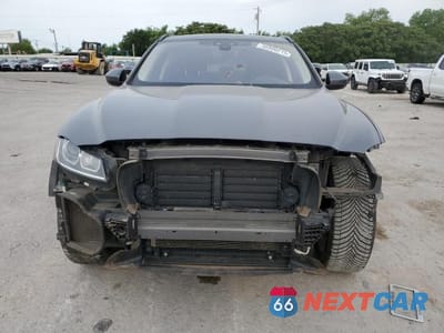 Piąte zdjęcie samochodu w środku: 2018 JAGUAR F-PACE PREMIUM VIN:SADCJ2FX6JA277214 - miniatura