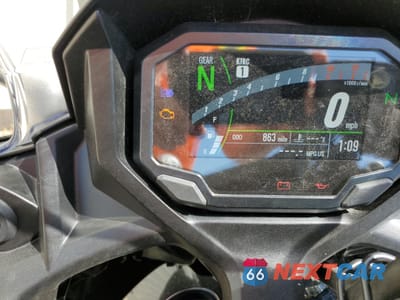 Zdjęcie 7 z 10 samochodu: 2025 KAWASAKI EX650 R VIN:ML5EXER19SDAE7445 - miniatura