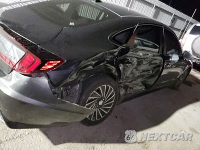 Trzecie zdjęcie samochodu z tyłu: 2022 HYUNDAI SONATA HYBRID VIN:KMHL34JJ2NA053346 - miniatura