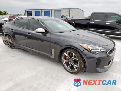 Czwarte zdjęcie samochodu z boku: 2021 KIA STINGER GT VIN:KNAE35LCXM6087776 - miniatura