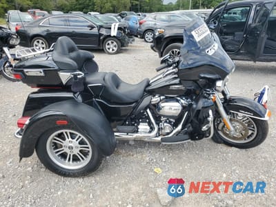 2018 HARLEY-DAVIDSON FLHTCUTG TRI GLIDE ULTRA 1HD1MAD12JB859919 - główne zdjęcie licytacji z USA - miniatura