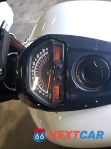 Zdjęcie 7 z 10 samochodu: 2019 SUZUKI VZR1800 VIN:JS1VY53A4K7100302 - miniatura