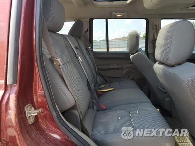 Zdjęcie 10 z 13 samochodu: 2007 JEEP COMMANDER VIN:1J8HG48KX7C621324 - miniatura