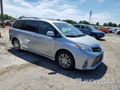Czwarte zdjęcie samochodu z boku: 2020 TOYOTA SIENNA XLE VIN:5TDYZ3DC1LS072471 - miniatura