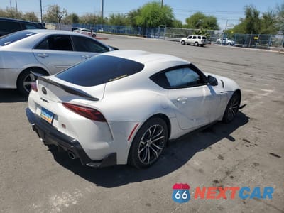 Trzecie zdjęcie samochodu z tyłu: 2022 TOYOTA SUPRA VIN:WZ1DB2C09NW048072 - miniatura