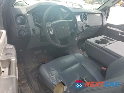 Zdjęcie 8 z 12 samochodu: 2011 FORD F550 SUPER DUTY VIN:1FDUF5GT3BEA80201 - miniatura