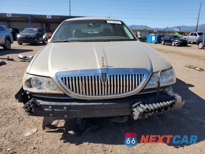 Piąte zdjęcie samochodu w środku: 2009 LINCOLN TOWN CAR SIGNATURE LIMITED VIN:2LNHM82V09X623546 - miniatura