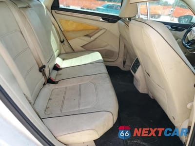 Zdjęcie 10 z 12 samochodu: 2016 VOLKSWAGEN PASSAT SE VIN:1VWBS7A32GC038811 - miniatura