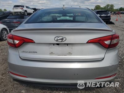 Zdjęcie 6 z 12 samochodu: 2017 HYUNDAI SONATA SE VIN:5NPE24AF7HH489943 - miniatura