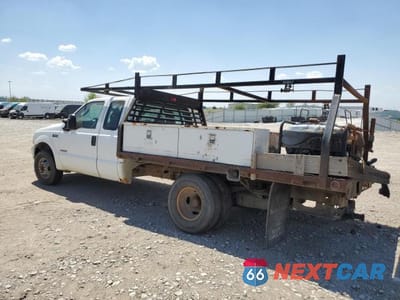 Drugie zdjęcie samochodu z przodu: 2004 FORD F350 SUPER DUTY VIN:1FDWX36PX4EC15630 - miniatura